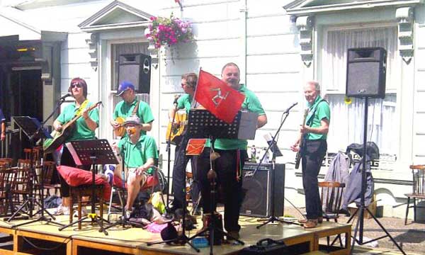 The Shenanigans Band, Isle of Man :: Traditional Irish and Manx Songs. Good unrivalled entertainment for all!